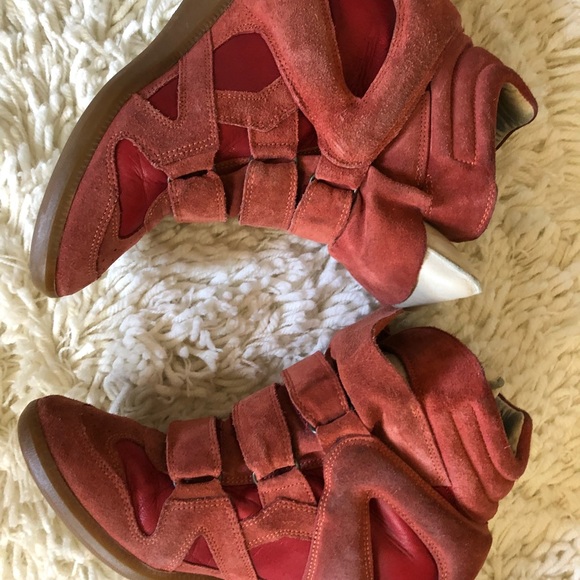 Isabel Marant red suede wedges. - Picture 3 of 4
